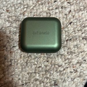 Urbanista wireless headphones FLEXIBLE WITH PRICE!